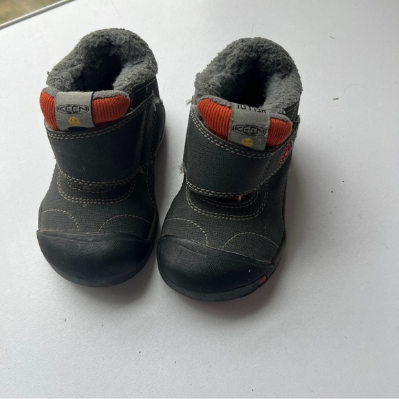 Keen Black and Orange Boots with Waterproof Material and Traction Sole. Size 6 - Picture 2 of 6